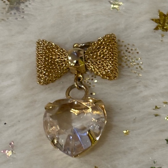 Gold Bow Heart Pendant - Picture 2 of 3